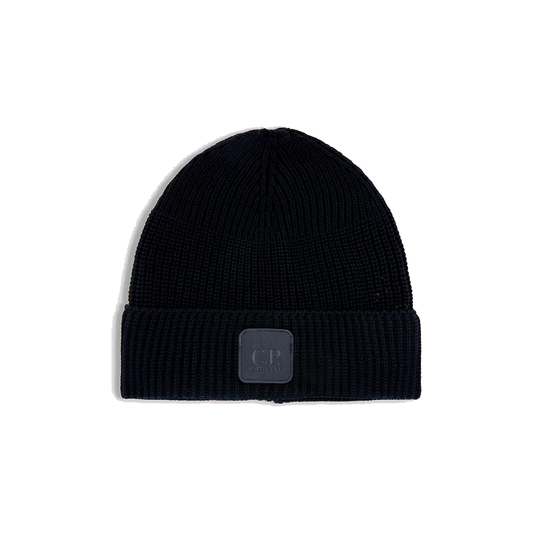 CP COMPANY LOGO BEANIE IN NAVY BLUE