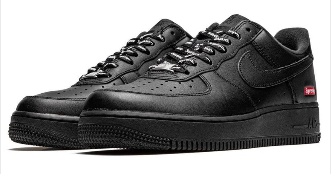 NIKE AIR FORCE ONE LOW 'SUPREME BLACK'